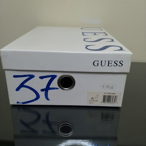 Shoes - Picture 4 of 4